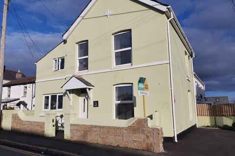 3 bedroom semi-detached house for sale - Clifden Road, St Austell