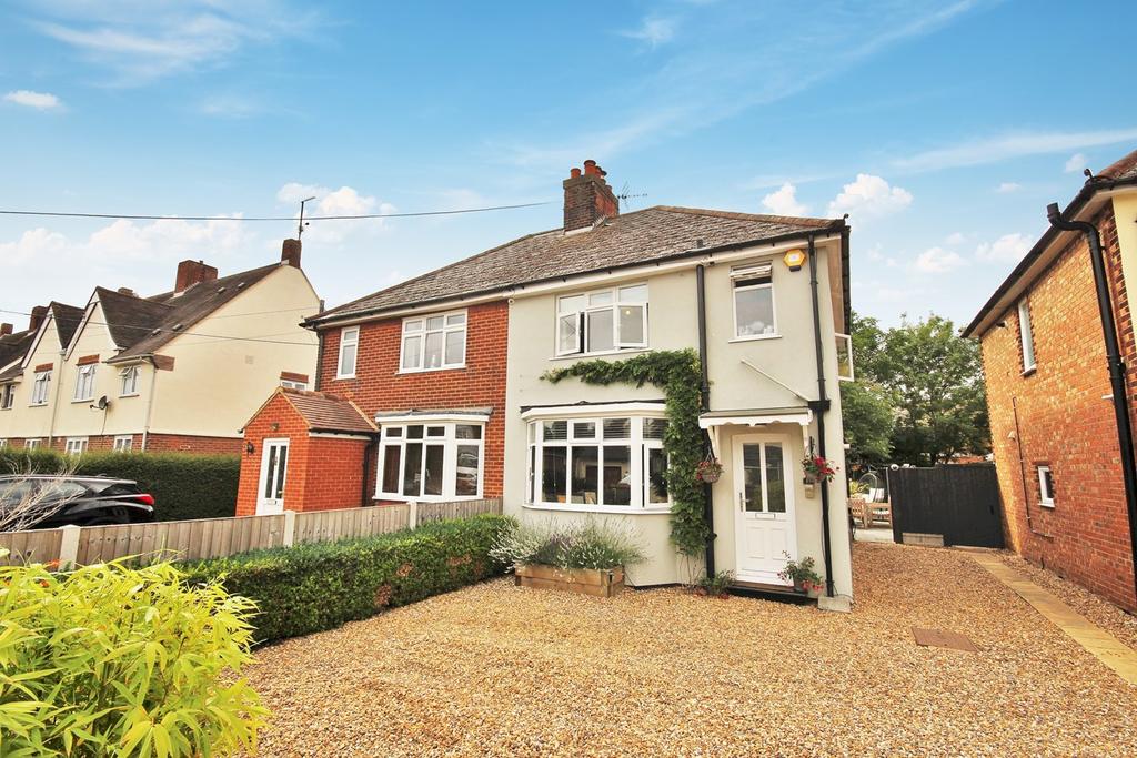Warren Road, Braintree, CM7 3 bed semidetached house £325,000