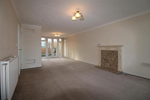 3 bedroom end of terrace house for sale - Redhill Close, Stourbridge