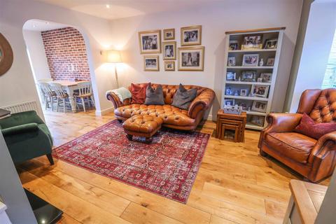 13 Challinor, Church Langley, Harlow, CM17 9XA