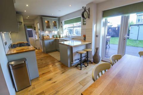 13 Challinor, Church Langley, Harlow, CM17 9XA