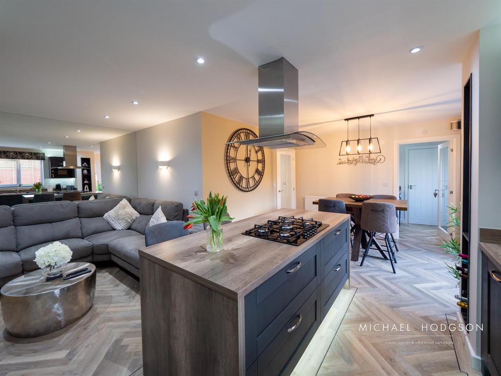 Kitchen / Breakfast / Family Room
