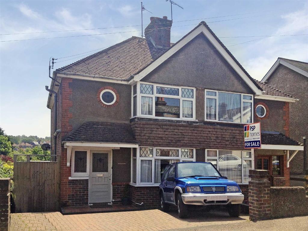 New England Road, Haywards Heath 3 bed semidetached house £299,950