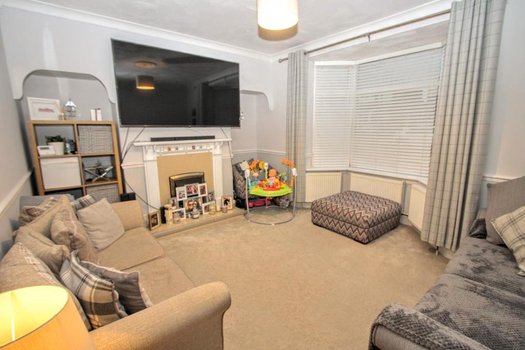 Davison Road, Darlington 2 bed semidetached house £119,995