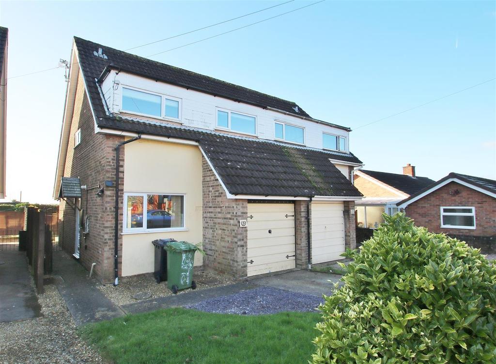 Court Road, Lydney 3 bed semidetached house £850 pcm (£196 pw)