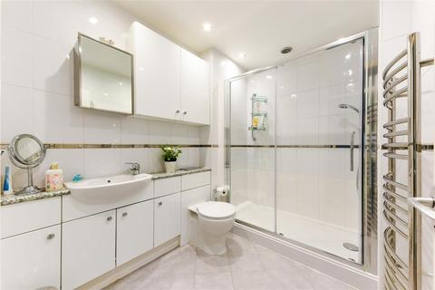 13 Hillview, London, SW20 0TA
