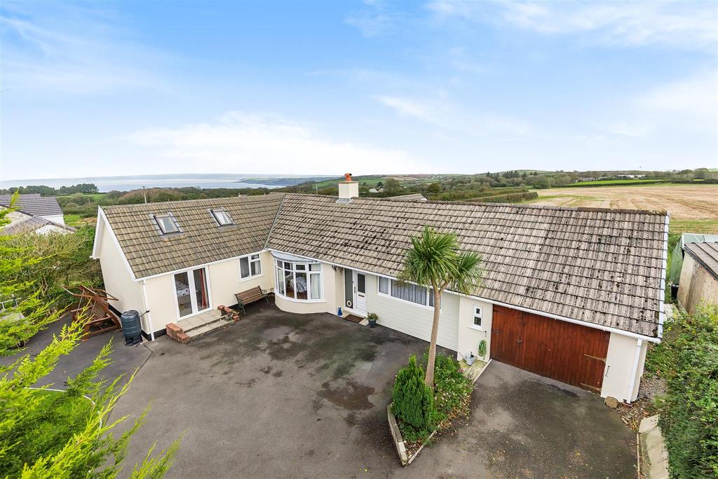 Bucks Cross, Bideford 3 bed bungalow £525,000