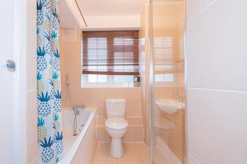 1, Oxford Court Ashley Road, Epsom, KT18 5BQ