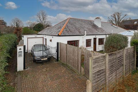 14 Chuters Grove, Epsom, KT17 4AS