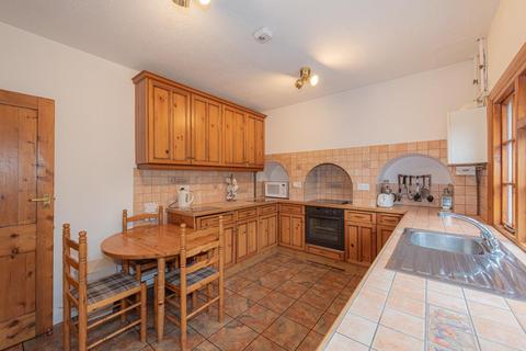14 Chuters Grove, Epsom, KT17 4AS