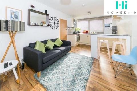 2 bedroom flat for sale - Queen Street, Horsham