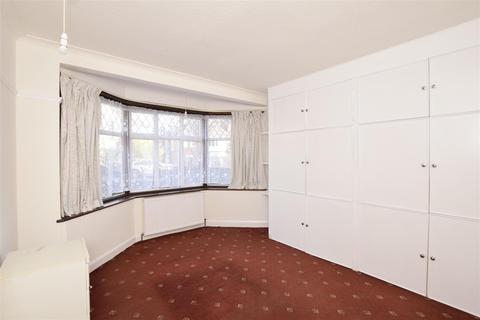 2 bedroom maisonette for sale - The Close, Barnhill Road, Wembley