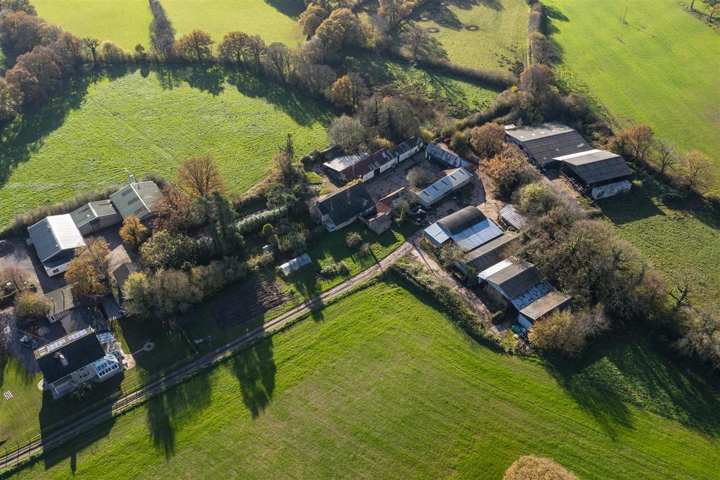 Near Cullompton 4 bed property with land £2,695,000
