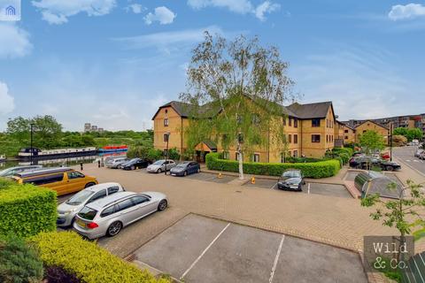 73 Riverside Close, London, E5 9SR