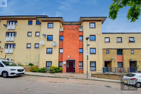 73 Riverside Close, London, E5 9SR