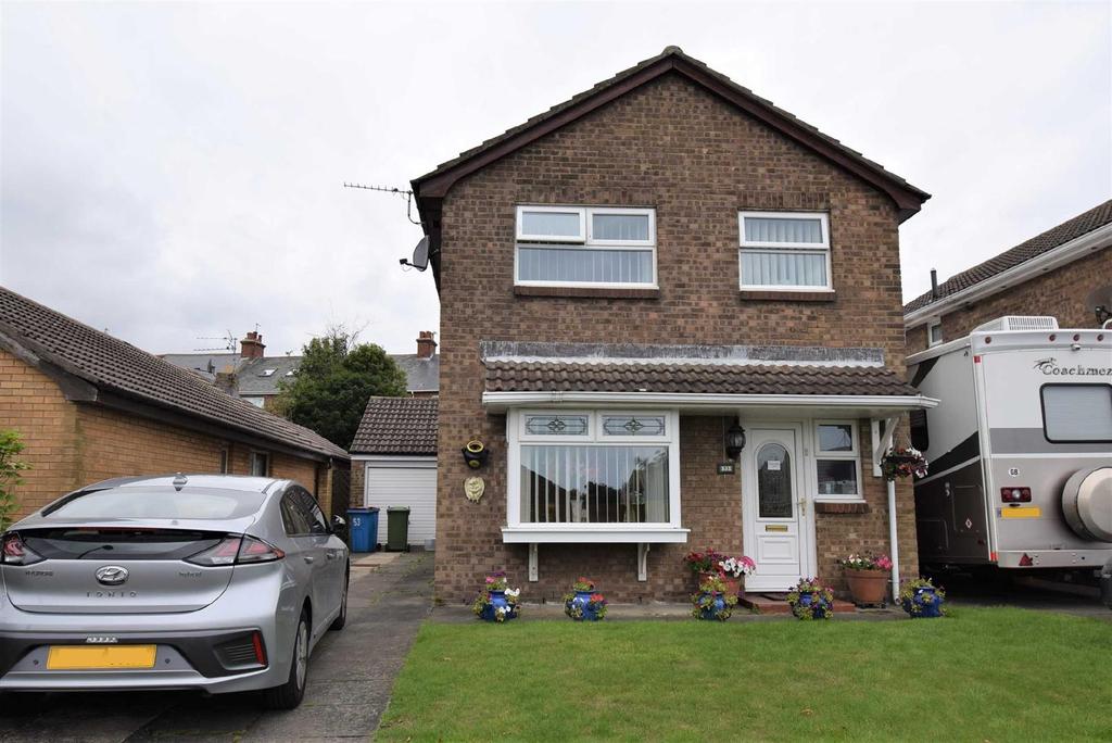 Whiterocks Grove, Whitburn 4 bed detached house £330,000