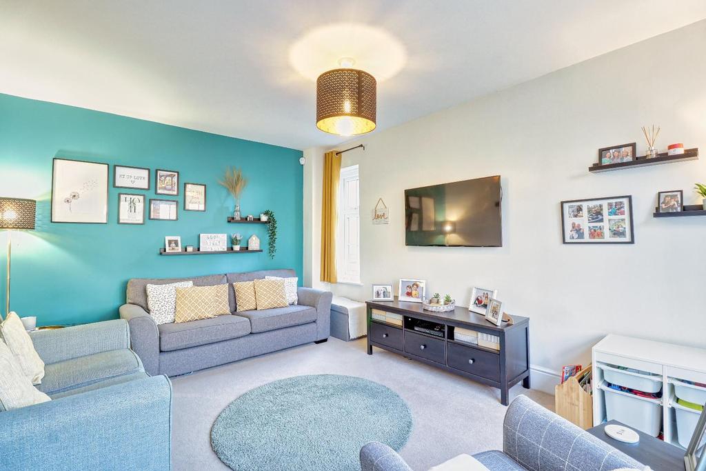 Bletchley Way, Horsforth 3 bed detached house £440,000