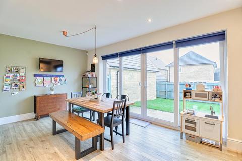 29 Bletchley Way, Horsforth, Leeds, LS18 4FZ