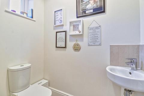 29 Bletchley Way, Horsforth, Leeds, LS18 4FZ