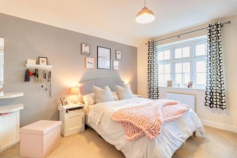 29 Bletchley Way, Horsforth, Leeds, LS18 4FZ