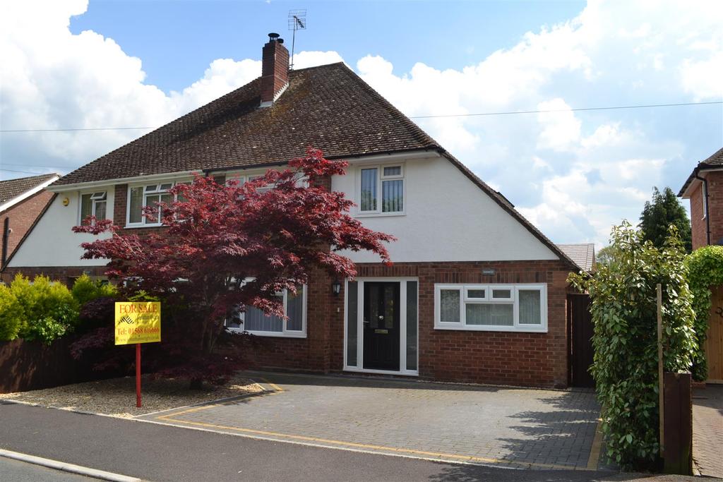 Newlands Drive, Leominster 3 bed semidetached house £335,000