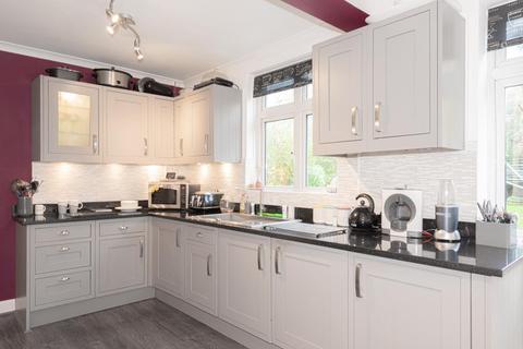 195 Vale Road, Epsom, KT19 0PJ