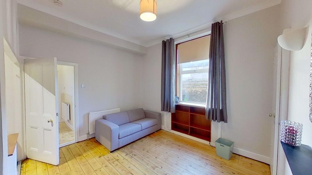 KING STREET, MUSSELBURGH, EH21 7EP 1 bed flat £695 pcm (£160 pw)