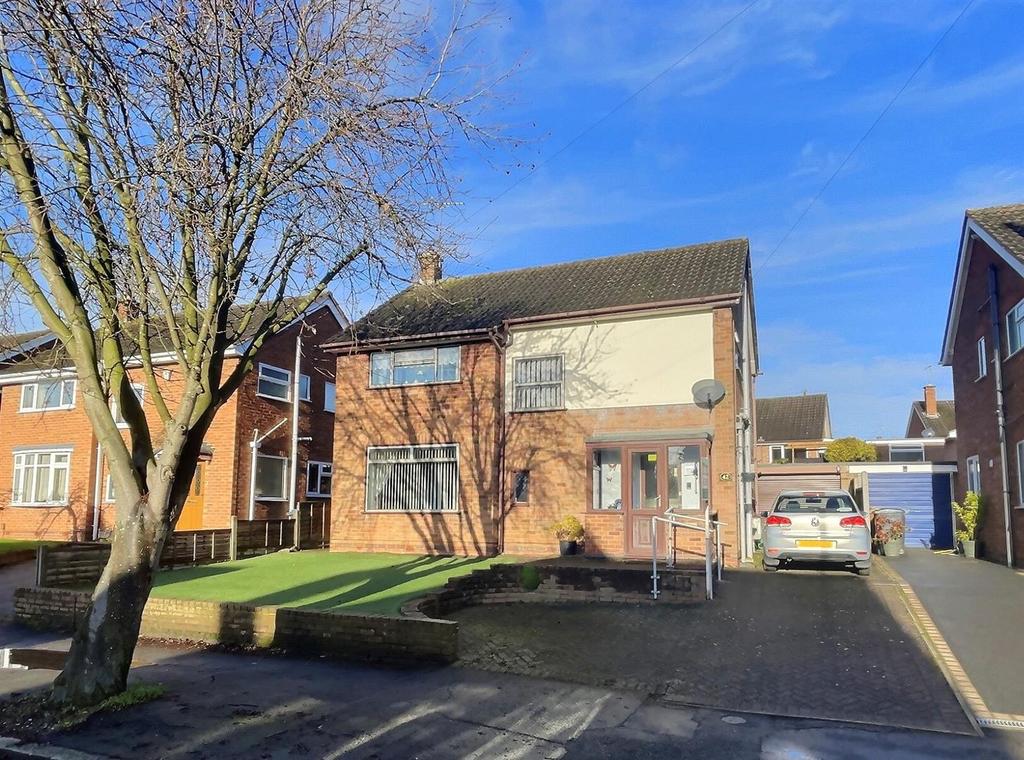 Southfield Road, Hinckley 3 bed detached house £275,000