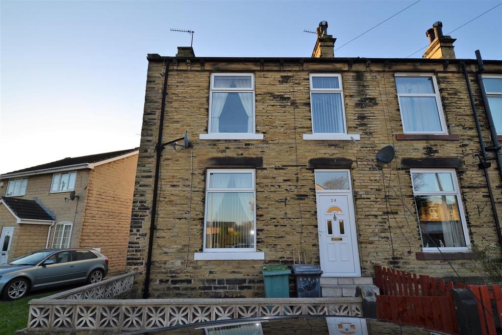 Clarence Street, Cleckheaton 3 bed end of terrace house £139,950
