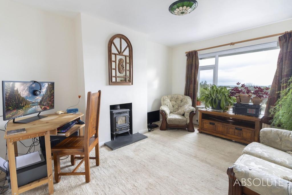 Kings Ash Road, Paignton 2 bed semidetached bungalow £265,000