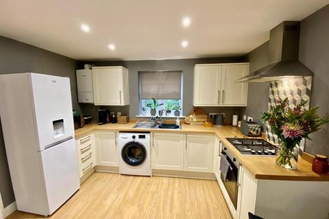 18 Cam Pitch, Cam, Dursley, GL11 5JX