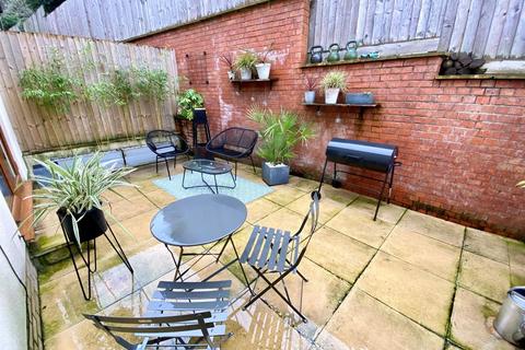 18 Cam Pitch, Cam, Dursley, GL11 5JX