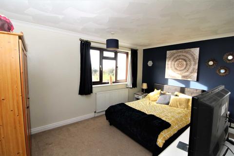 7 Aysshton Gardens, Callington, PL17 7DW