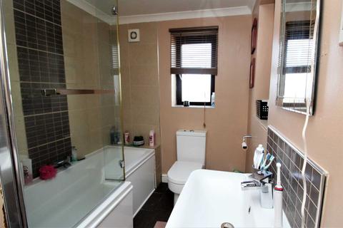 7 Aysshton Gardens, Callington, PL17 7DW