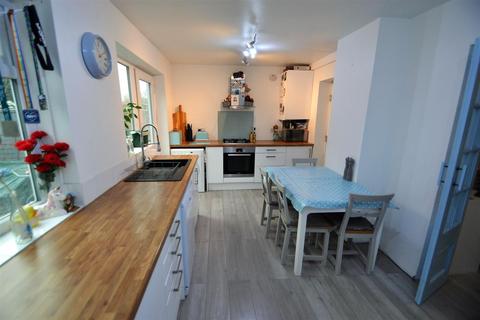 91 Uxbridge Road, Feltham, TW13 5EH