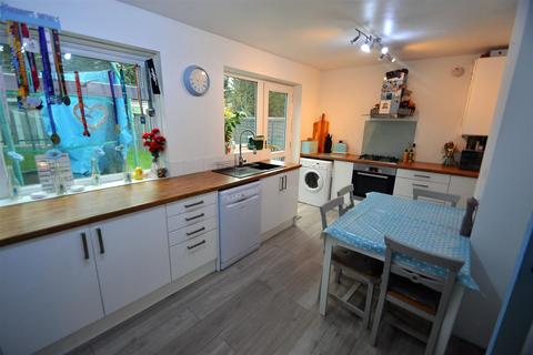 91 Uxbridge Road, Feltham, TW13 5EH