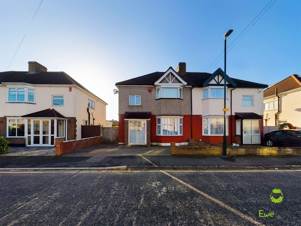 Hamilton Road, Bexleyheath DA7 4PX 3 bed semidetached house £1,800