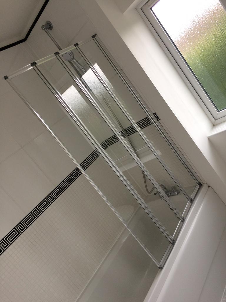 Cambridge letting agents bathroom