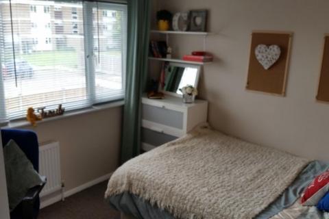5 bedroom house share to rent, Honeywood Close
