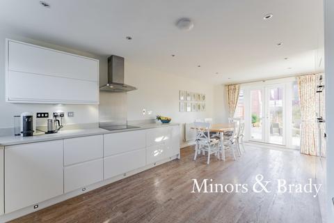 6 Colossus Way, Norwich, NR5 0UX
