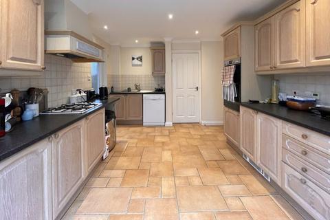 5 Bishop Temple Road, Truro, TR1 1YP