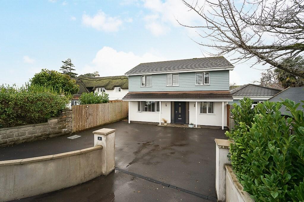 Ebdon Road, Worle, WestonSuperMare, BS22 4 bed detached house £500,000
