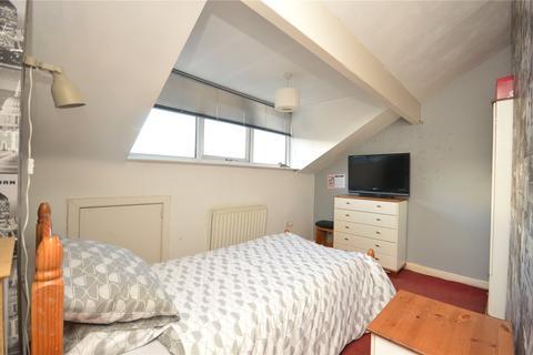 18 Cross Flatts Crescent, Leeds, LS11 7JT