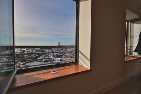 2 bedroom apartment to rent, Harbour Parade, Ramsgate