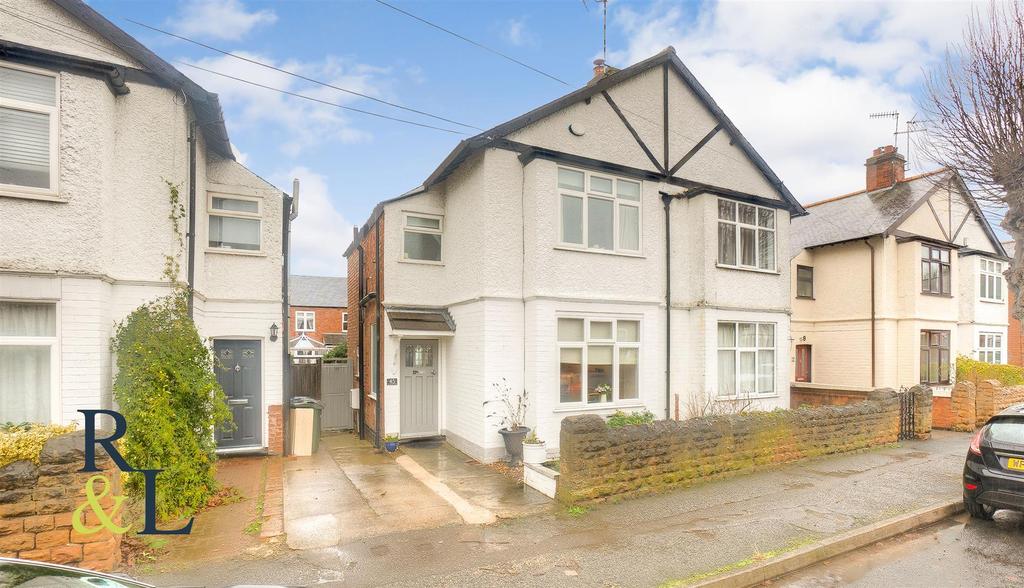 Carnarvon Road, West Bridgford, Nottingham 2 bed semidetached house £325,000
