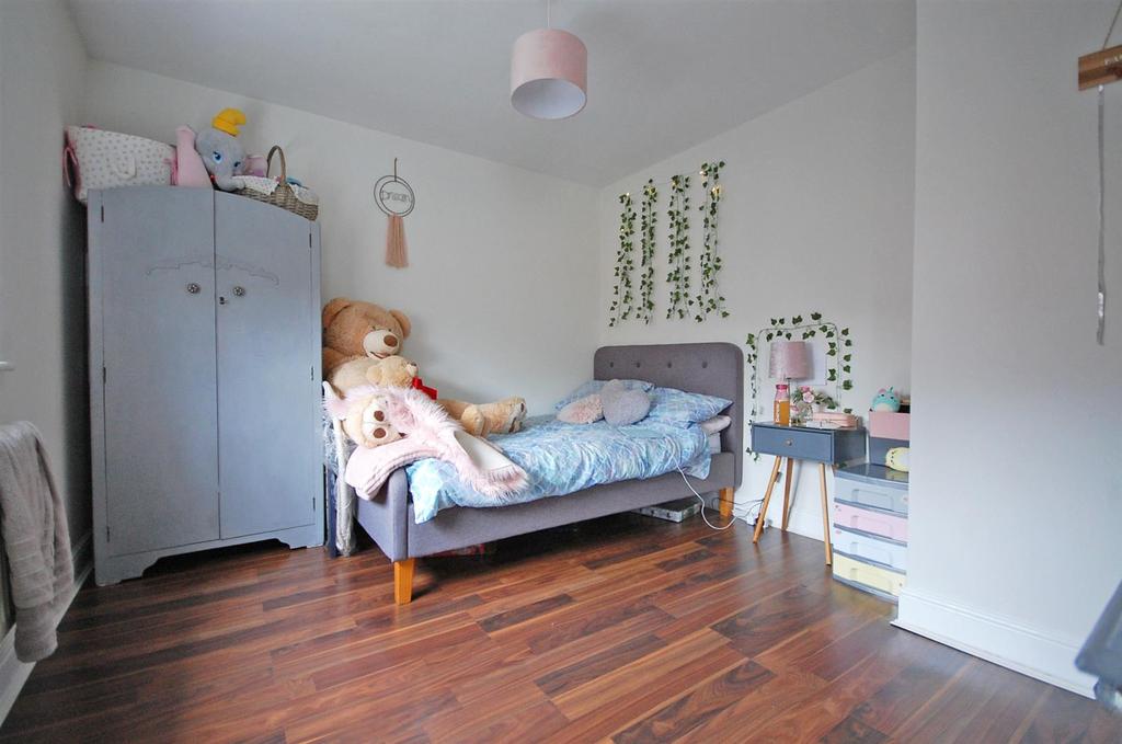 Bedroom 4.jpg