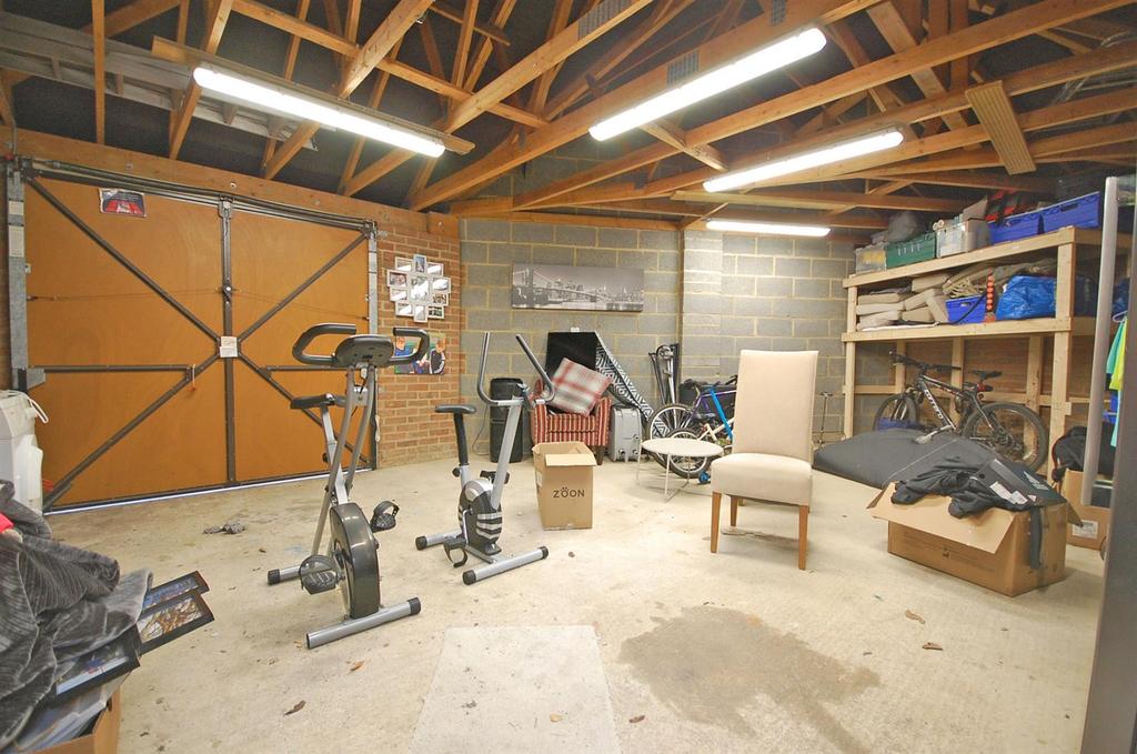 Garage.jpg