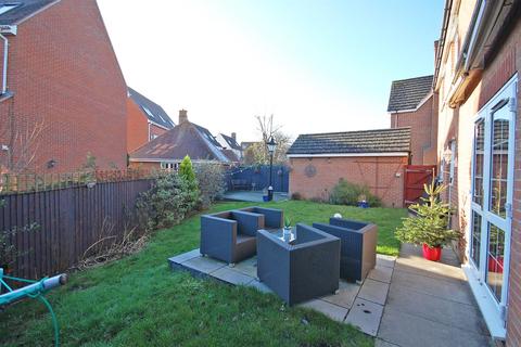 18 Crofters Walk, Braintree, CM77 7GP