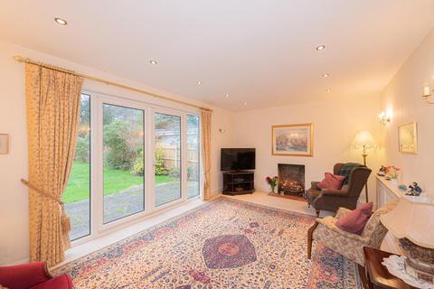 36 Edenfield Gardens, Worcester Park, KT4 7DU