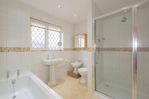 36 Edenfield Gardens, Worcester Park, KT4 7DU